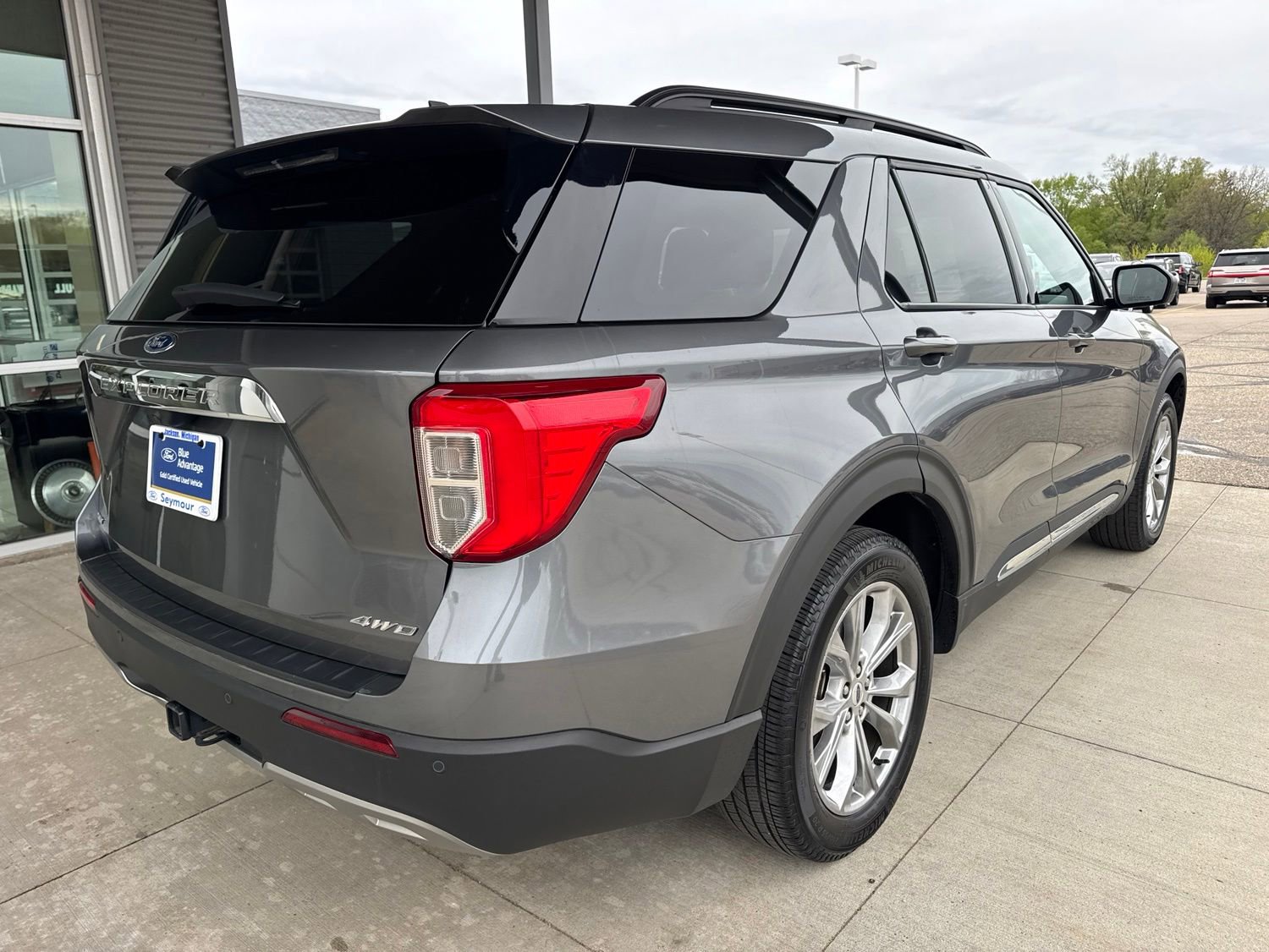 Certified 2023 Ford Explorer XLT w/ Equipment Group 202A AWD/4WD image 8