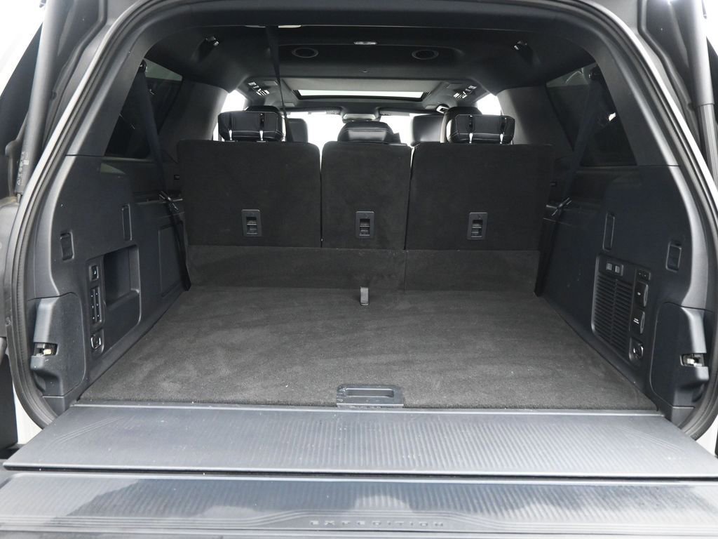 Certified 2025 Ford Expedition Max Platinum w/ Stealth Performance Package image 30