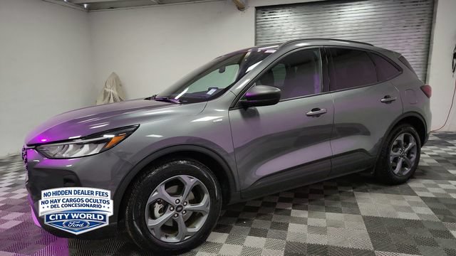 Certified 2025 Ford Escape ST-Line FWD image 4