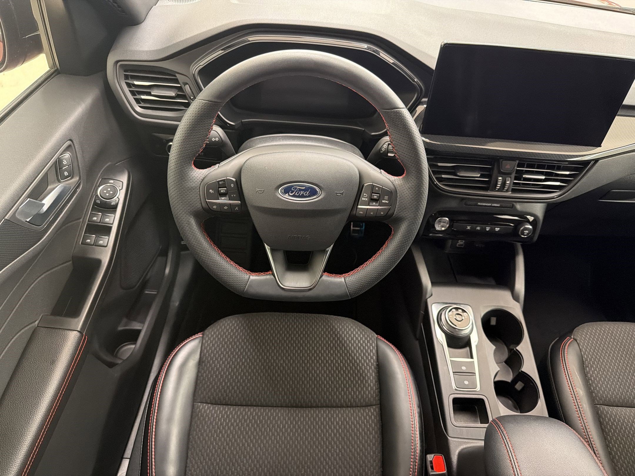 Certified 2024 Ford Escape ST-Line w/ Tech Pack #1 FWD image 4