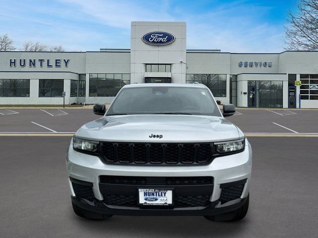 Used 2025 Jeep Grand Cherokee L Altitude AWD/4WD image 2