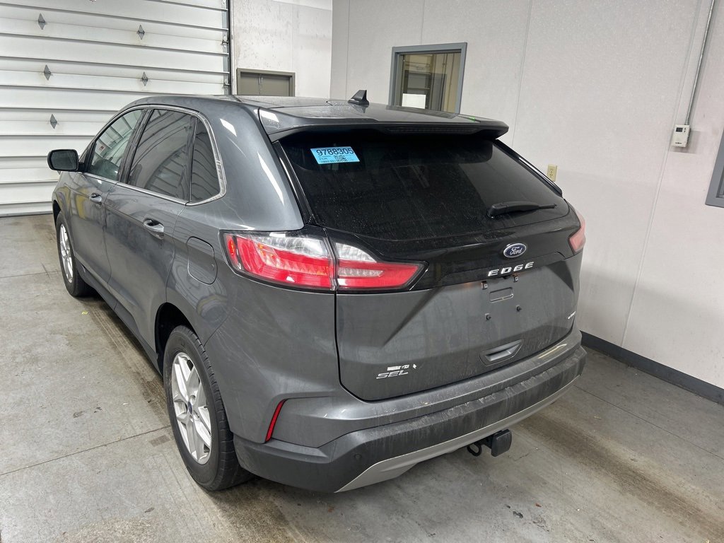 Certified 2022 Ford Edge SEL w/ Convenience Package image 2