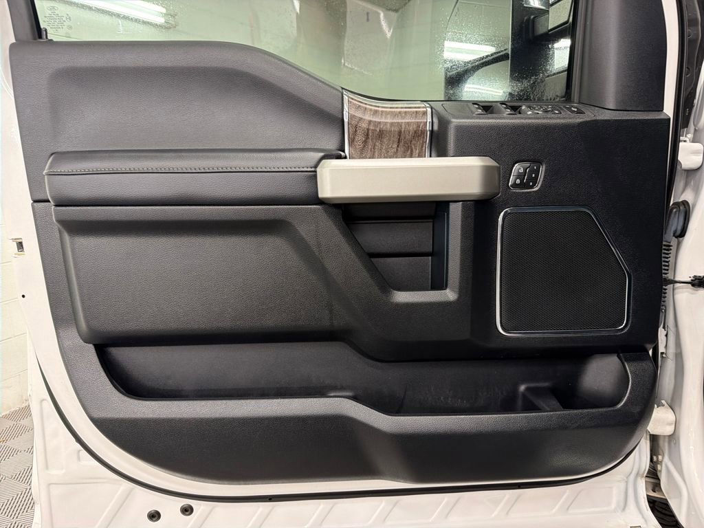 Certified 2019 Ford F250 Lariat w/ Lariat Ultimate Package image 16