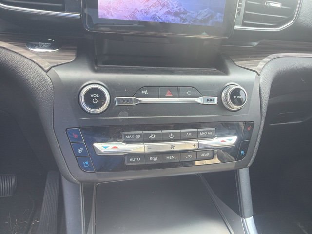 Certified 2020 Ford Explorer Limited RWD image 23