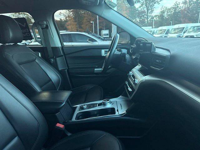 Certified 2023 Ford Explorer XLT w/ Equipment Group 202A AWD/4WD image 11