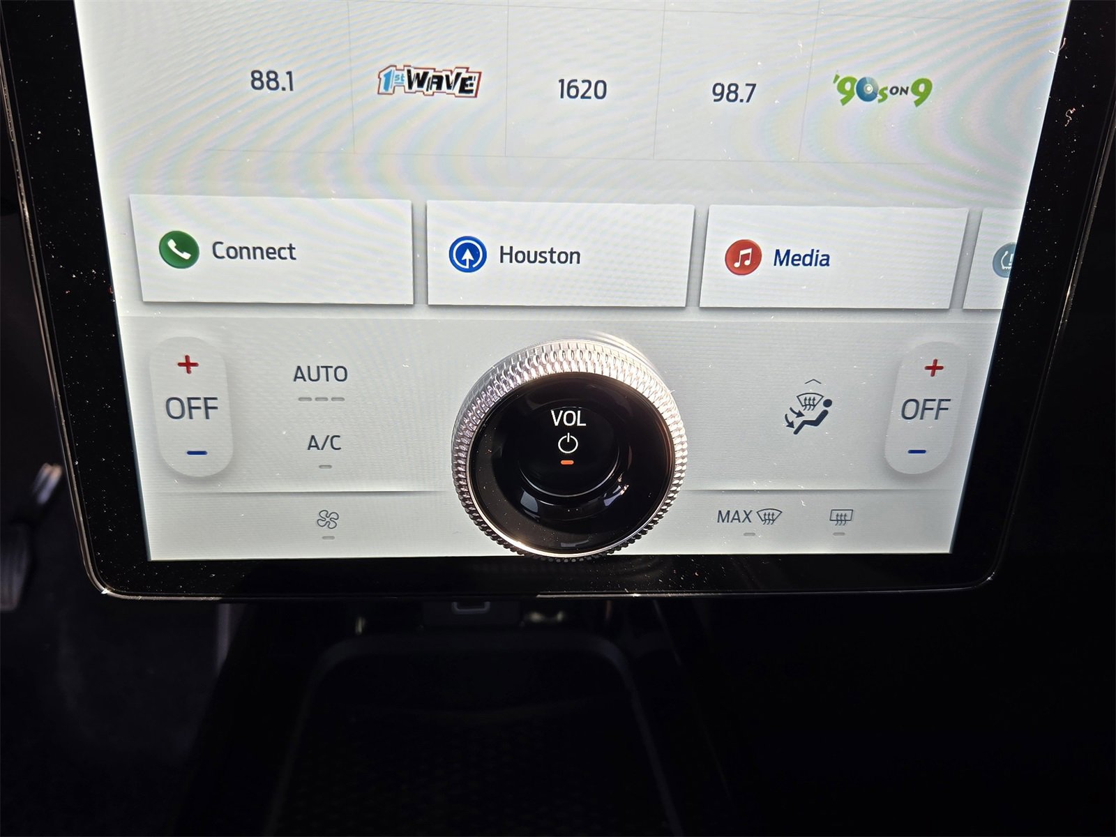 Certified 2025 Ford Mustang Mach-E Select image 16