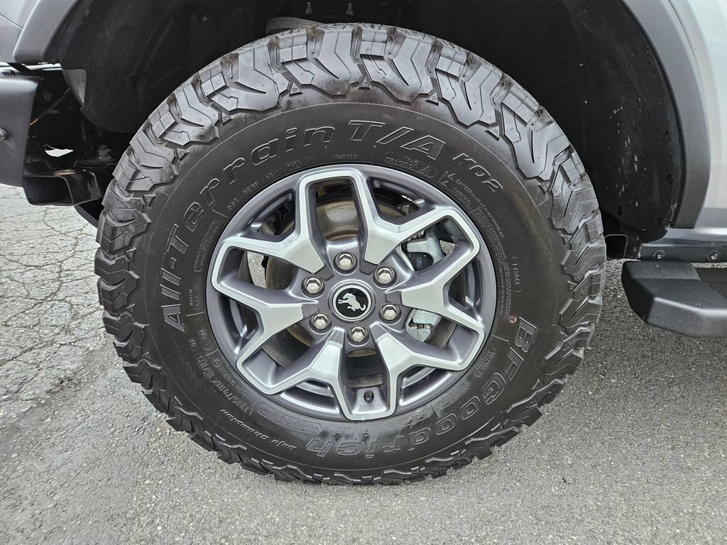 Certified 2024 Ford Bronco Badlands AWD/4WD image 9
