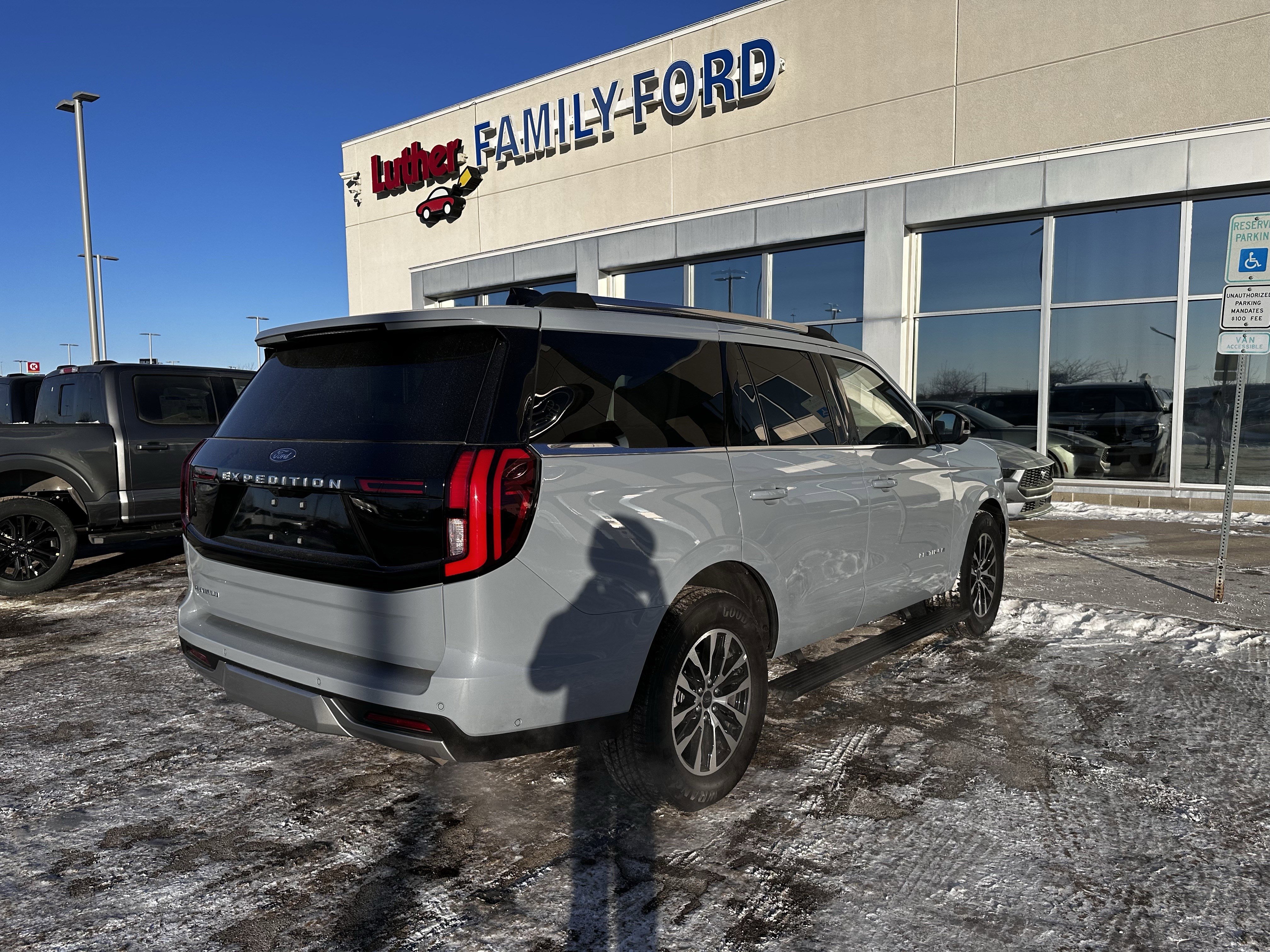 Certified 2025 Ford Expedition Platinum image 2