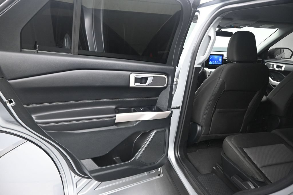 Certified 2023 Ford Explorer XLT RWD image 12