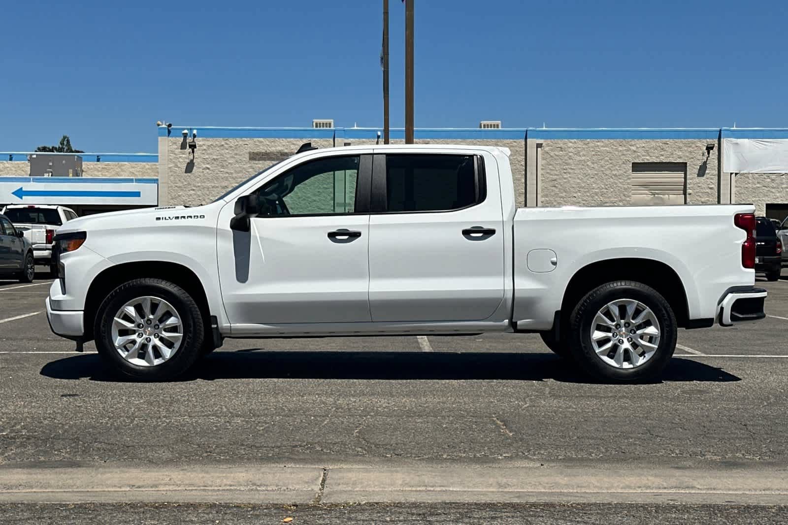 Used 2025 Chevrolet Silverado 1500 Custom w/ LPO, Dark Essentials Package RWD image 5