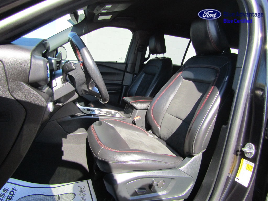 Certified 2022 Ford Explorer ST-Line w/ Class IV Trailer Tow Package AWD/4WD image 3