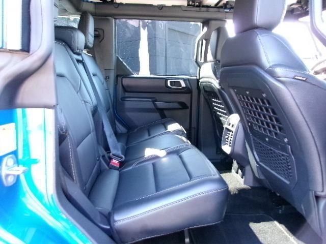Certified 2025 Ford Bronco Badlands AWD/4WD image 5
