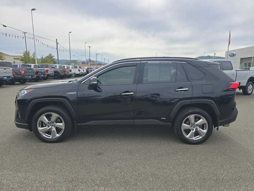 Used 2020 Toyota RAV4 Limited AWD/4WD image 2