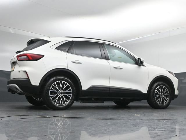 Certified 2024 Ford Escape SE w/ PHEV Premium Package image 14