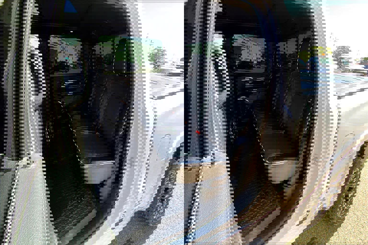 Used 2025 RAM 1500 Laramie w/ Laramie Southwest Edition image 21