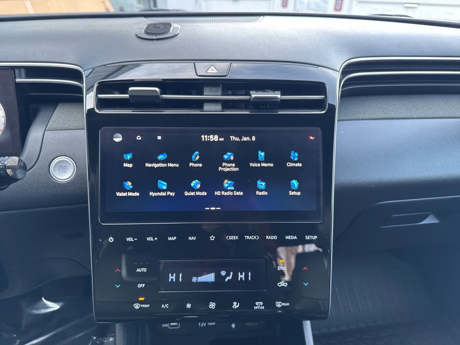 Used 2023 Hyundai Santa Cruz Limited image 25