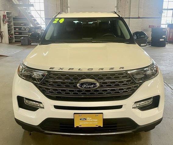 Certified 2024 Ford Explorer XLT w/ Equipment Group 202A AWD/4WD image 2