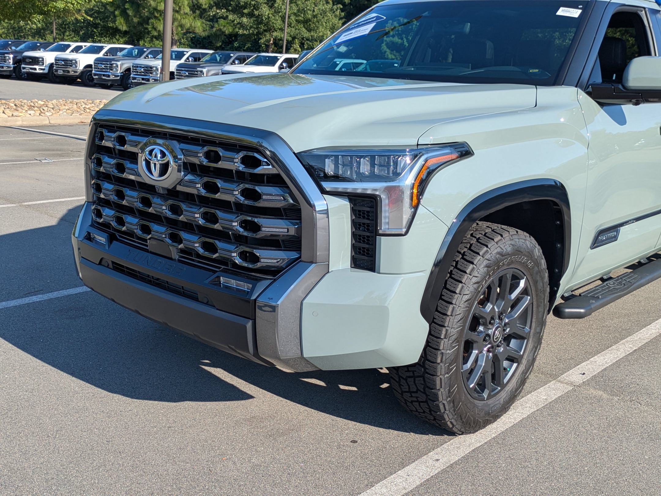 Used 2025 Toyota Tundra Platinum AWD/4WD image 10