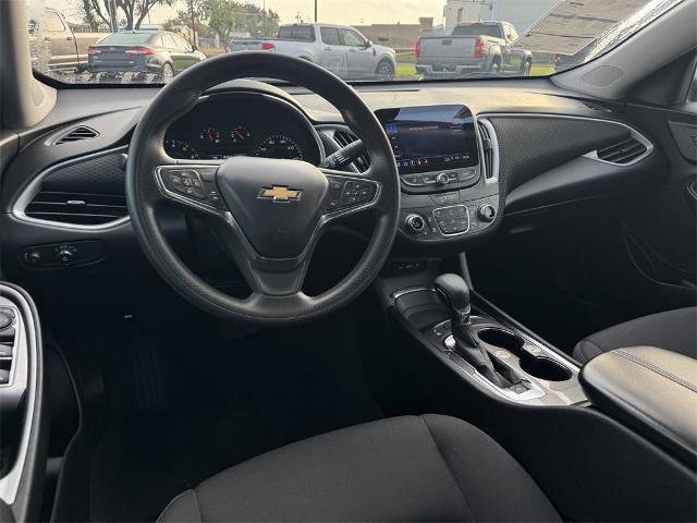 Used 2024 Chevrolet Malibu LT image 15