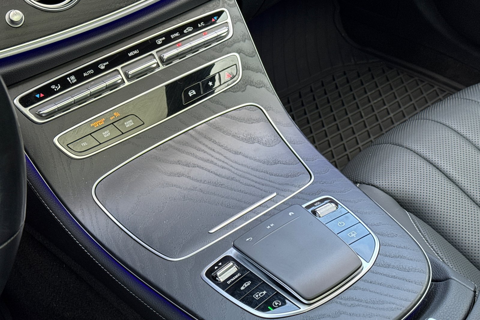 Used 2022 Mercedes-Benz E 450 4MATIC Sedan image 20