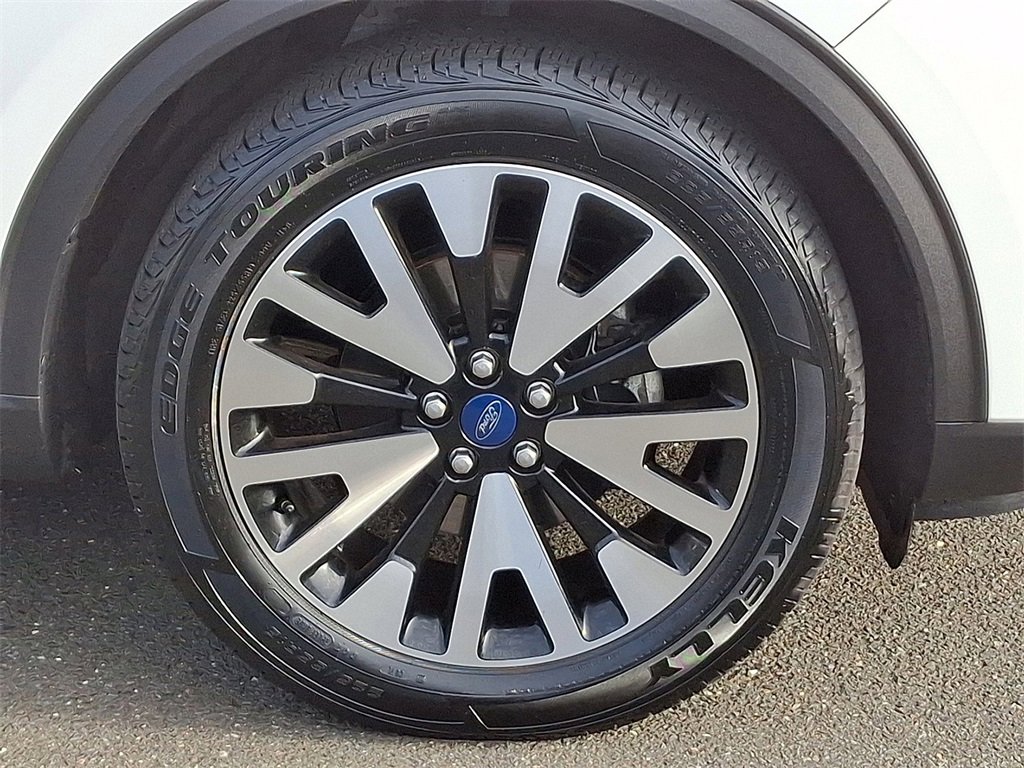 Certified 2020 Ford Escape SEL image 8