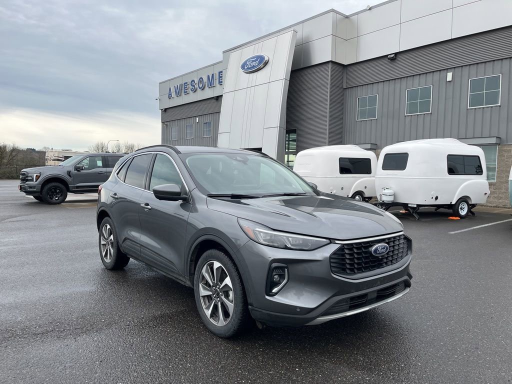 Certified 2023 Ford Escape Platinum AWD/4WD image 38