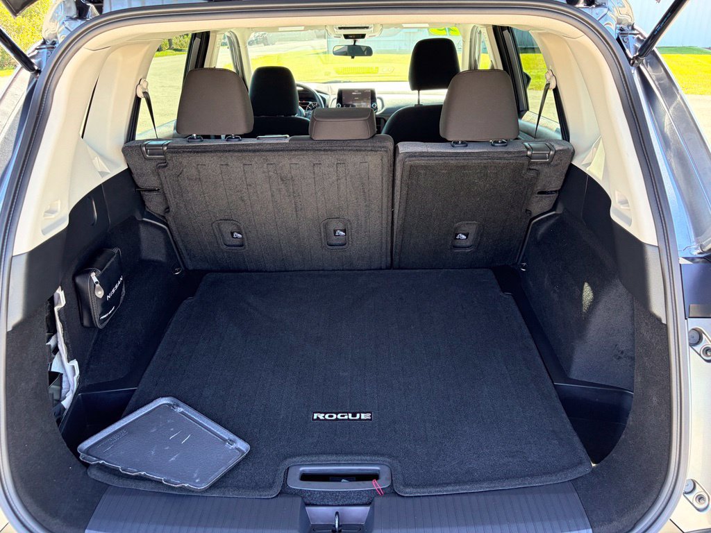 Used 2023 Nissan Rogue SV AWD/4WD image 27