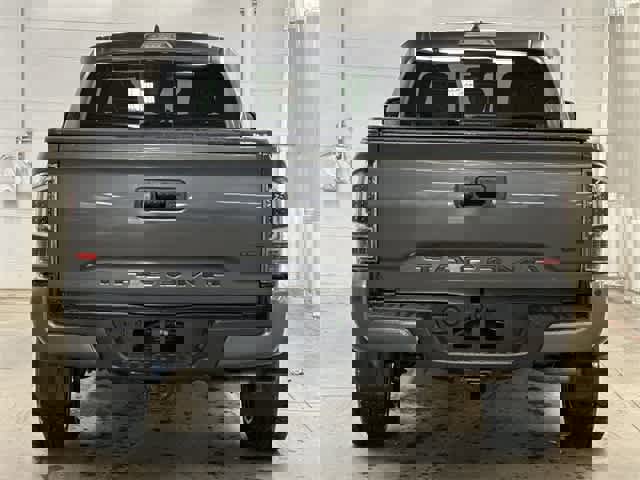 Used 2020 Toyota Tacoma TRD Sport image 4