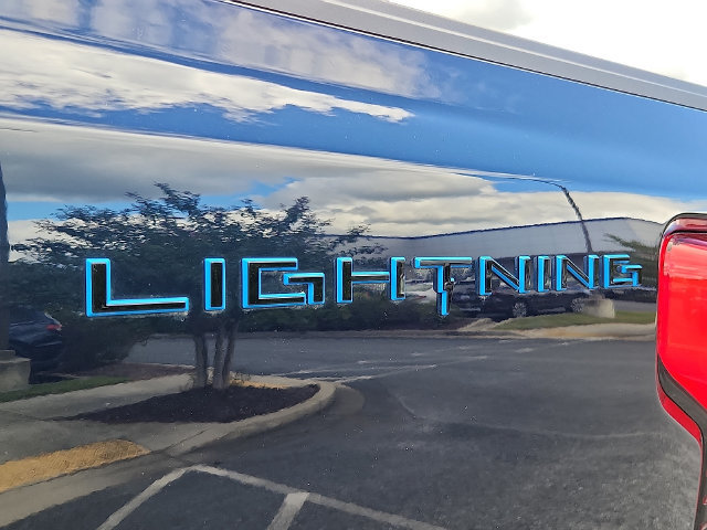 Certified 2022 Ford F150 Lightning Lariat AWD/4WD image 32