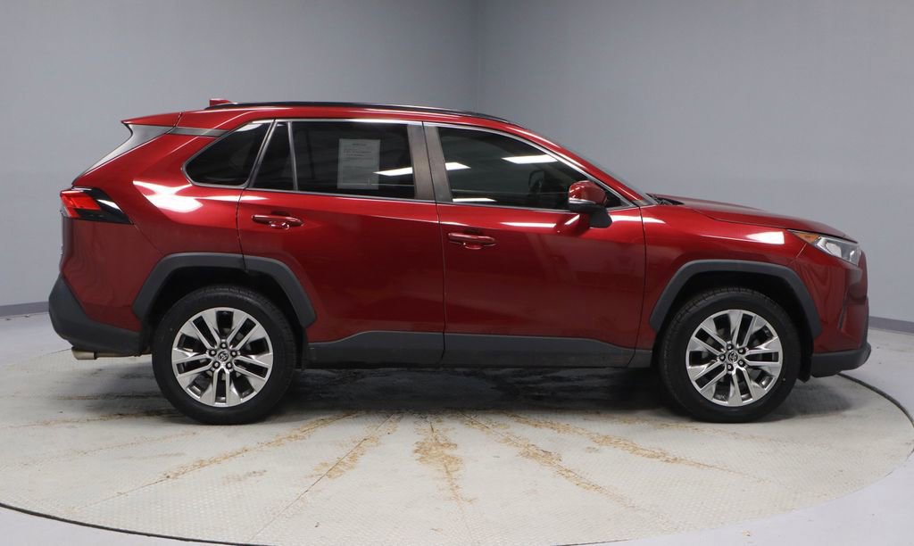 Used 2019 Toyota RAV4 XLE Premium w/ Cold Weather Package AWD/4WD image 6