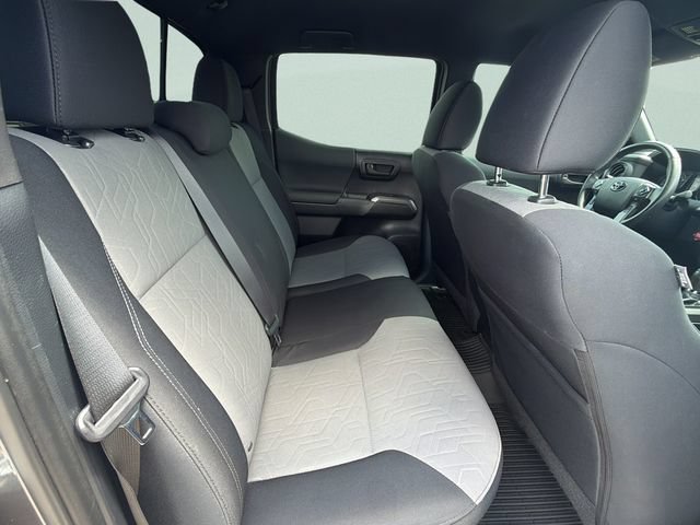 Used 2021 Toyota Tacoma TRD Sport w/ Technology Package RWD image 12