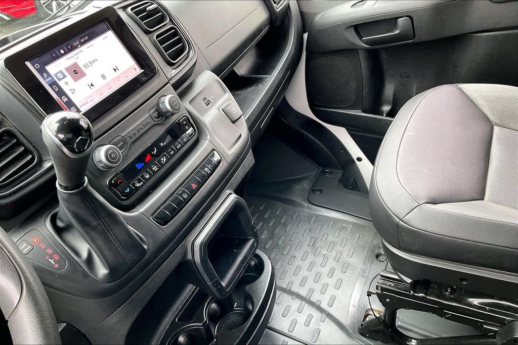 Used 2025 RAM ProMaster 2500 w/ Convenience Group FWD image 16