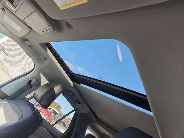 Certified 2023 Ford Explorer XLT w/ Equipment Group 202A image 21