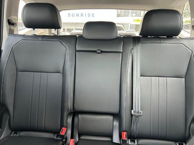 Used 2022 Volkswagen Tiguan SE FWD image 13