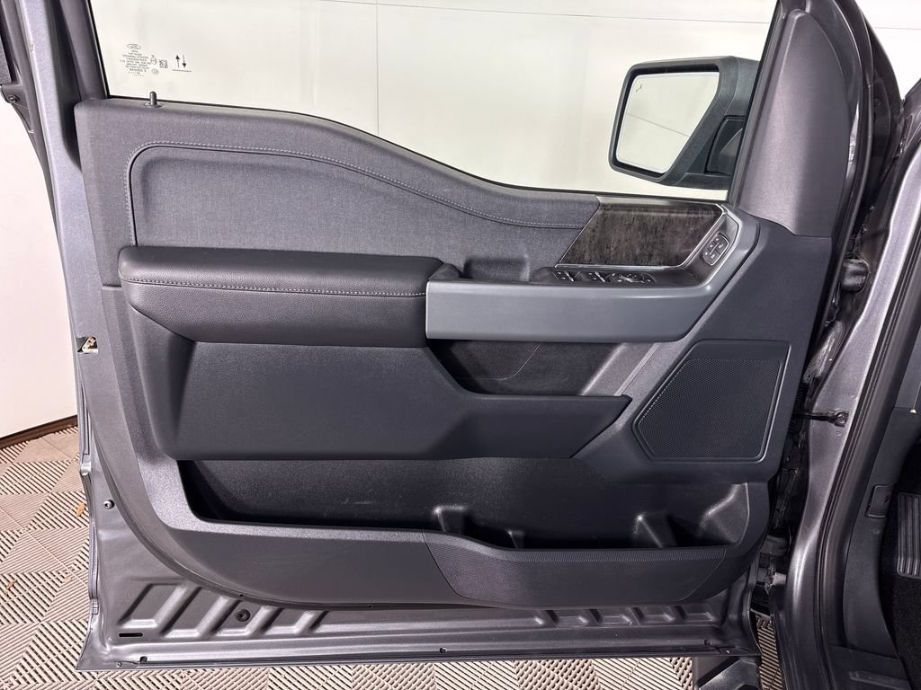 Certified 2022 Ford F150 Lariat w/ Max Trailer Tow Package AWD/4WD image 17
