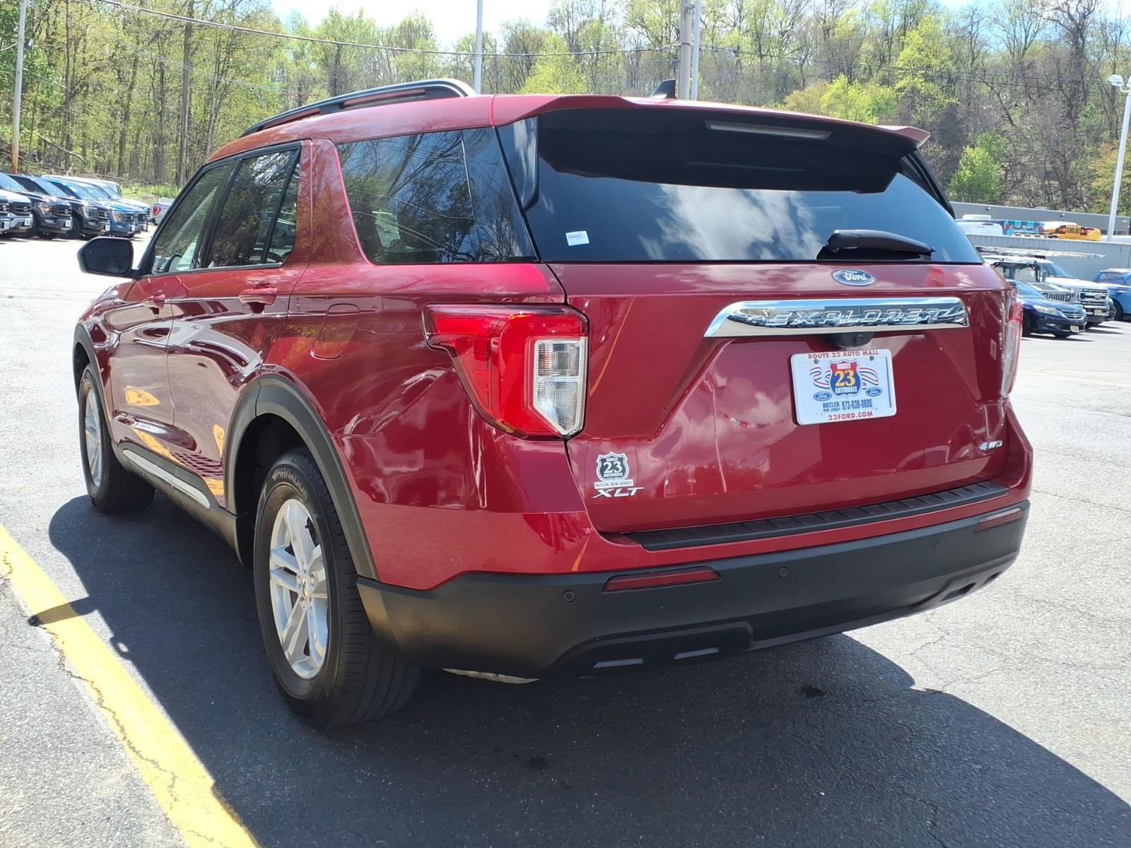 Certified 2024 Ford Explorer XLT AWD/4WD image 6
