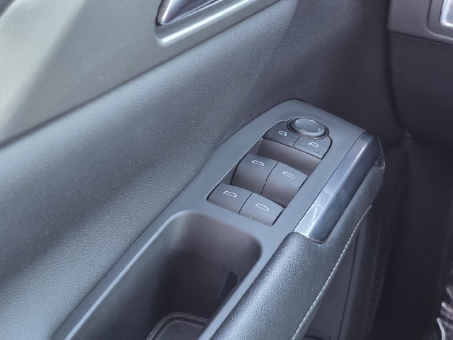 Used 2024 Chevrolet Traverse LS FWD image 18