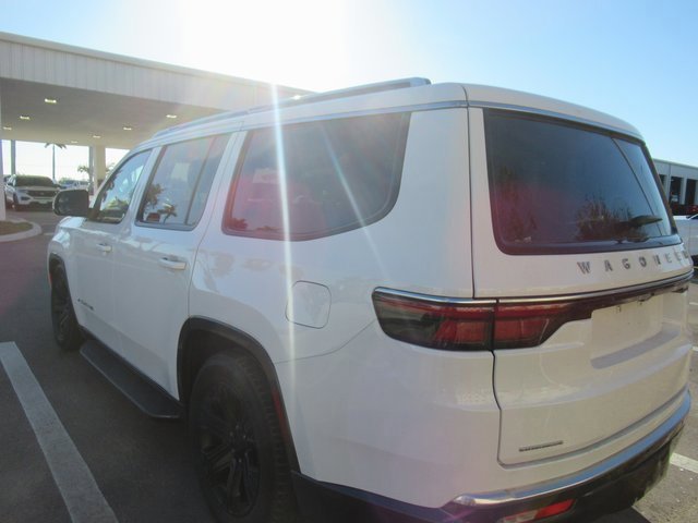 Used 2022 Jeep Wagoneer Series III image 2