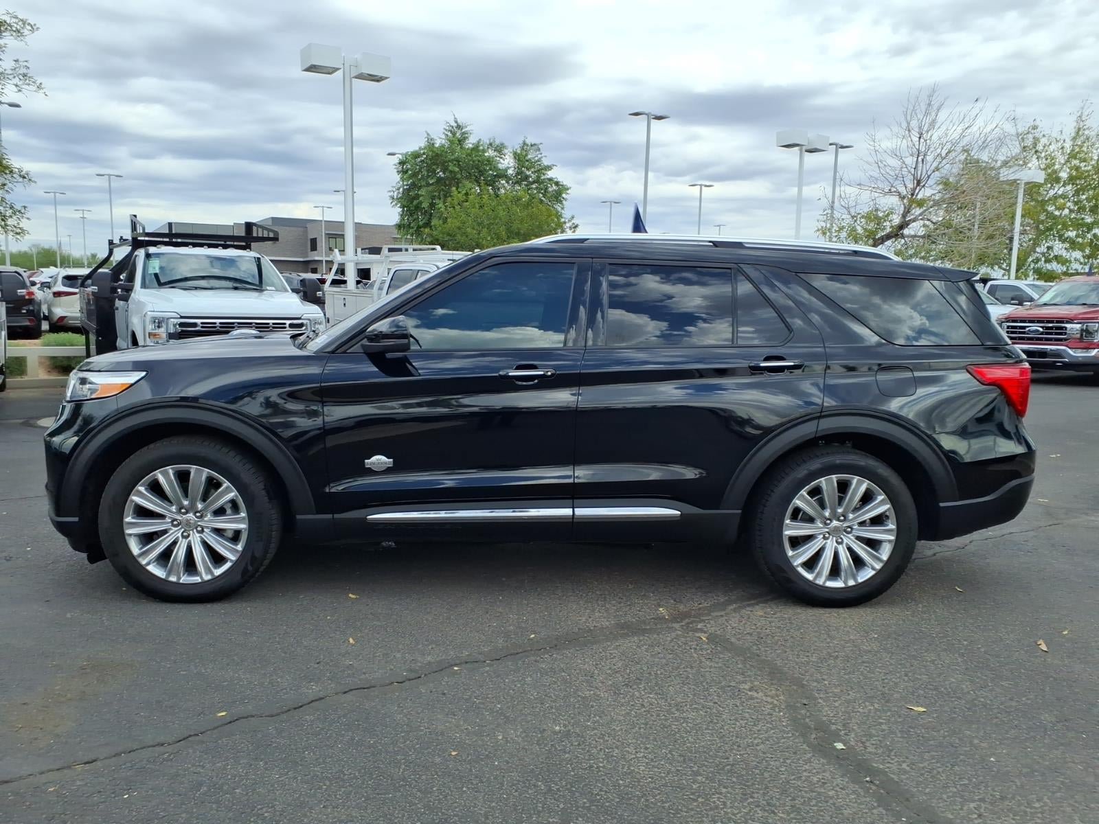 Certified 2022 Ford Explorer King Ranch w/ Class IV Trailer Tow Package RWD image 7