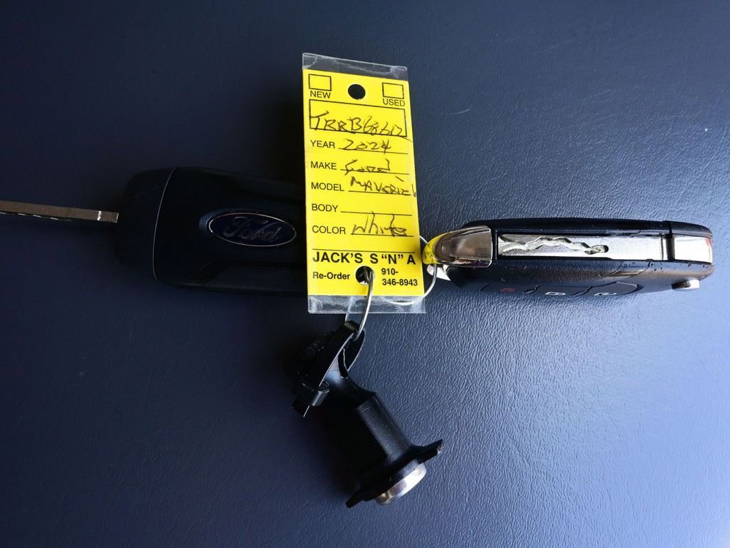 Certified 2024 Ford Maverick XL FWD image 21