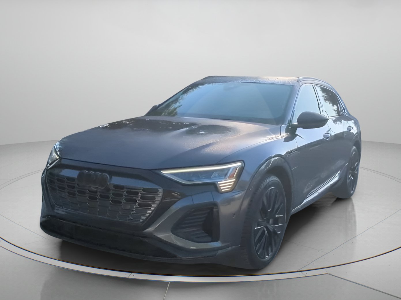 Used 2024 Audi Q8 e-tron Prestige AWD/4WD image 11
