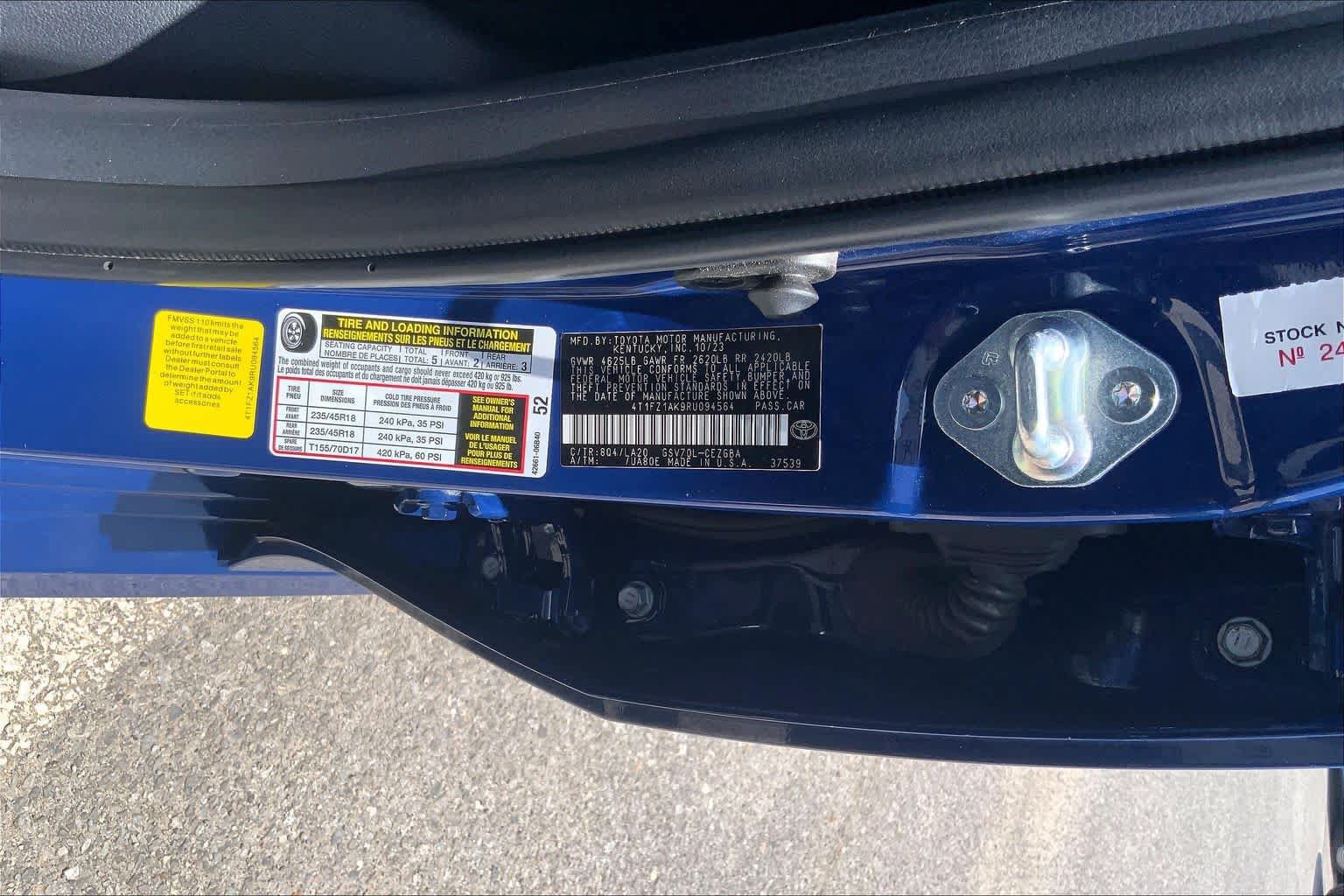Used 2024 Toyota Camry XLE w/ Navigation Package FWD image 32