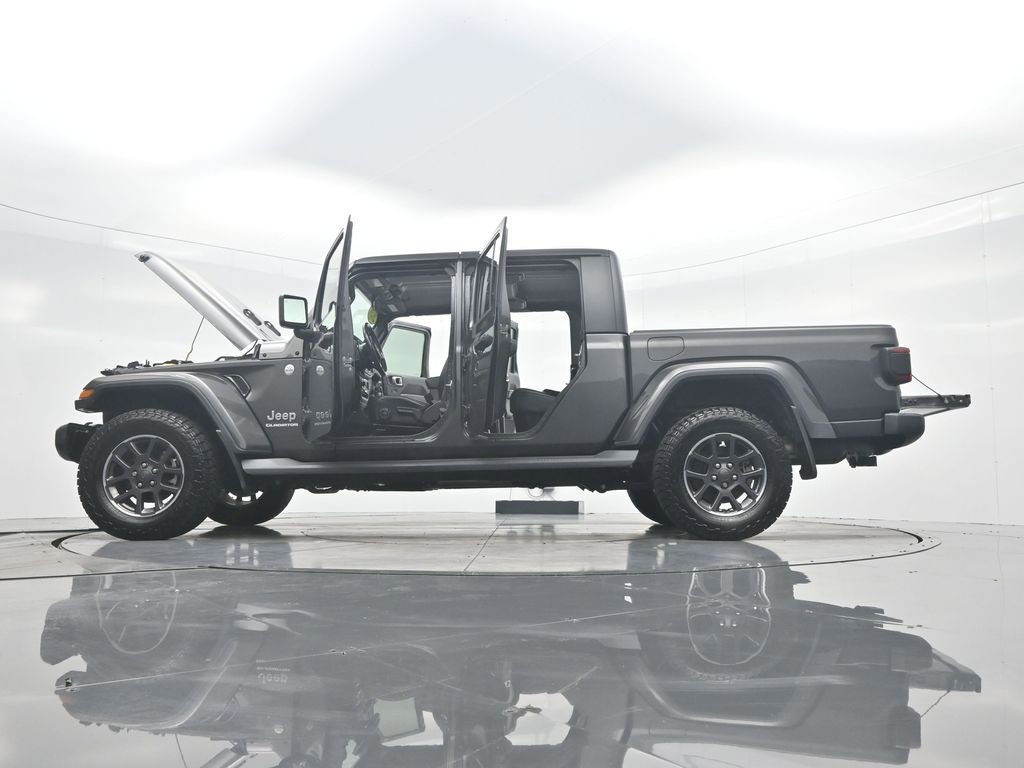 Used 2020 Jeep Gladiator Overland AWD/4WD image 45