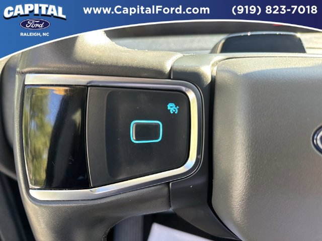 Certified 2025 Ford Expedition Active AWD/4WD image 23