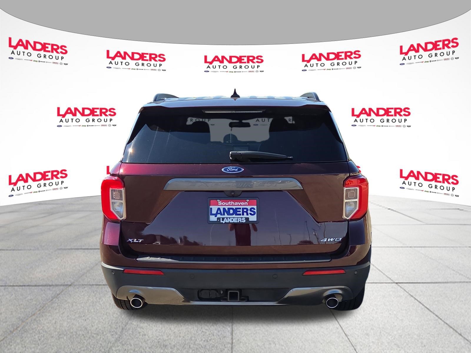 Certified 2022 Ford Explorer XLT w/ Equipment Group 202A AWD/4WD image 4