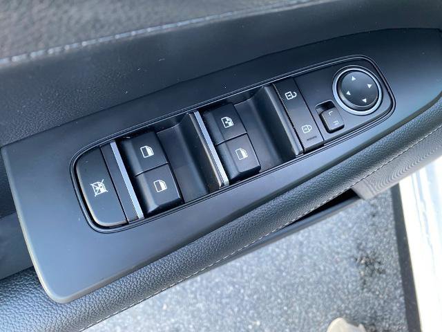 Used 2024 Kia Forte GT-Line image 13