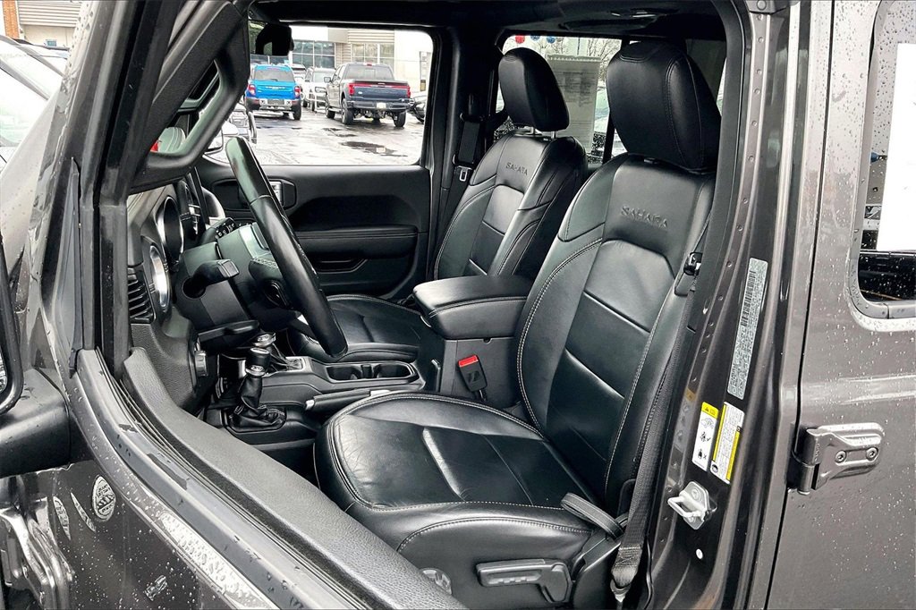 Used 2019 Jeep Wrangler Unlimited Sahara image 21