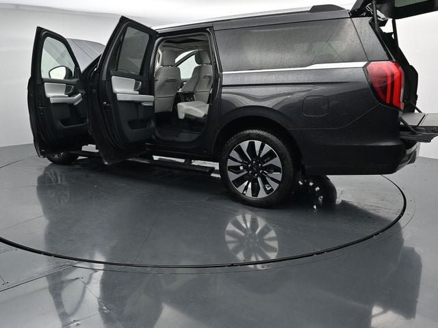 Certified 2025 Ford Expedition Max Platinum w/ Driver's Package AWD/4WD image 43
