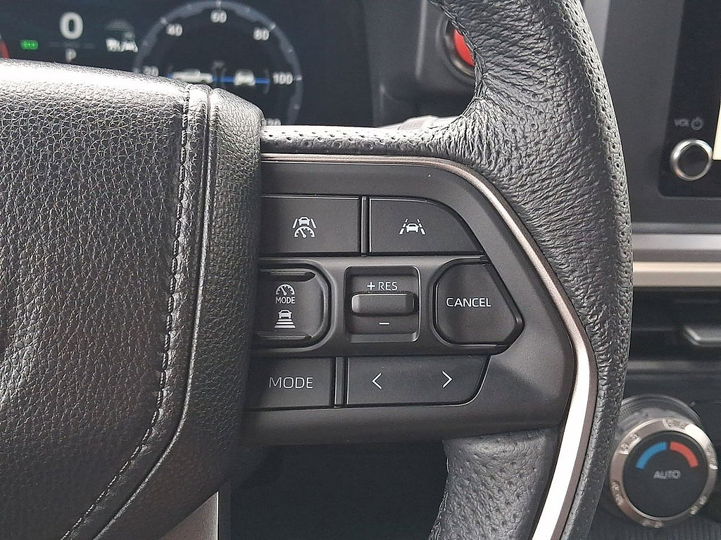 Used 2025 Toyota Tacoma TRD Sport AWD/4WD image 18