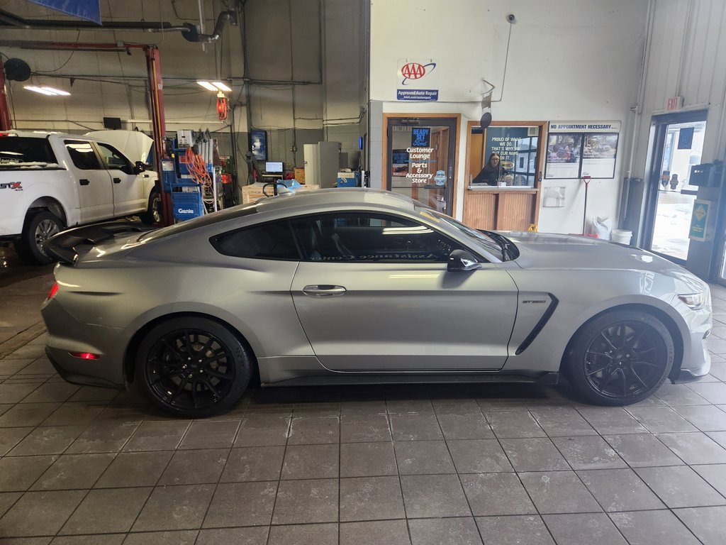 Certified 2020 Ford Mustang Shelby GT350 w/ Technology Package image 3